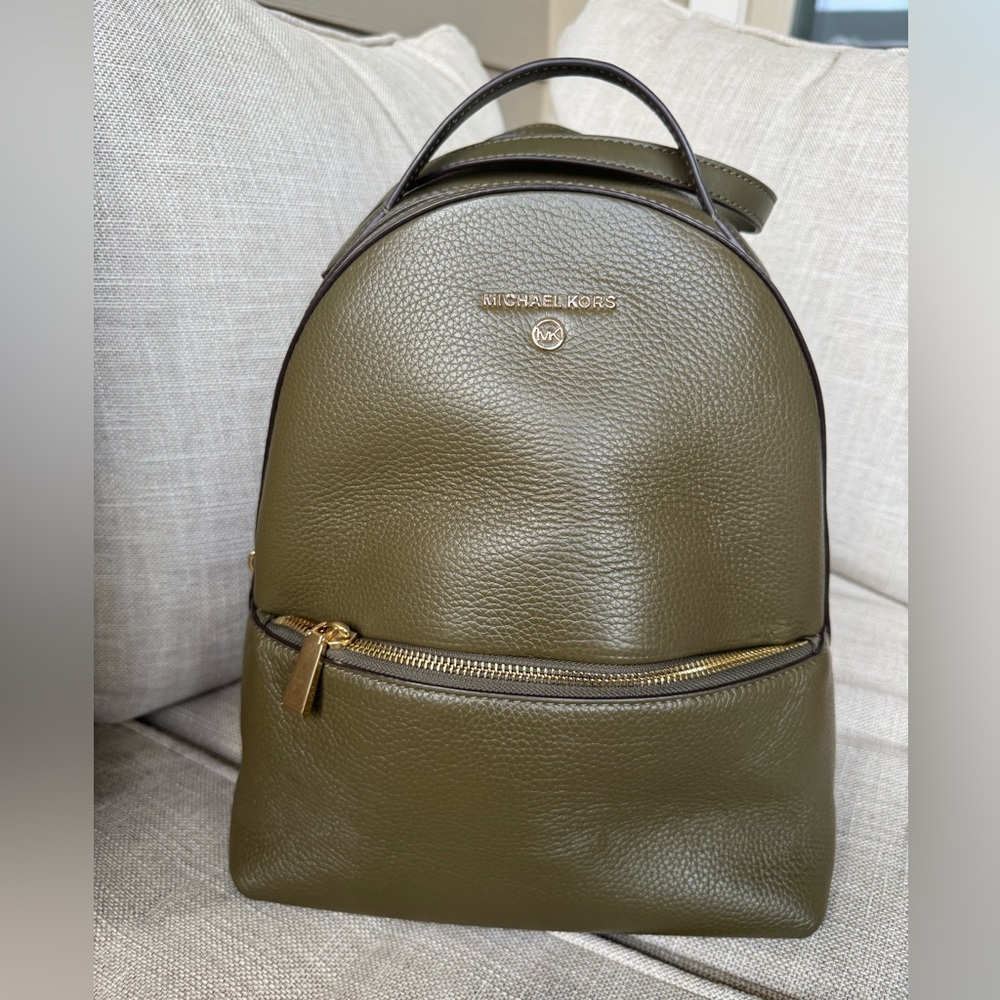Michael Kors Valerie Medium backpack like new